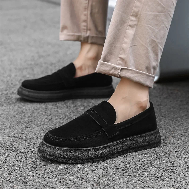 Sapato de Camurça Loafer Veneza