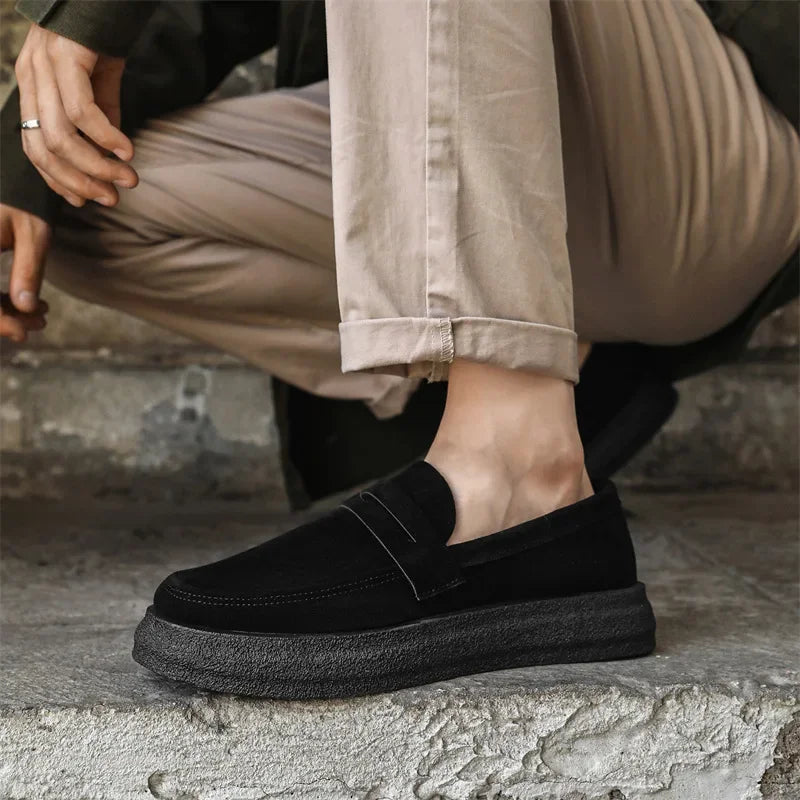 Sapato de Camurça Loafer Veneza